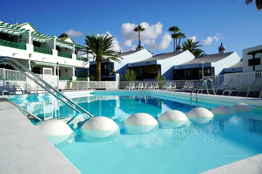 Sunshine, Pool & Beach San Bartolomé 0*,  Spanien